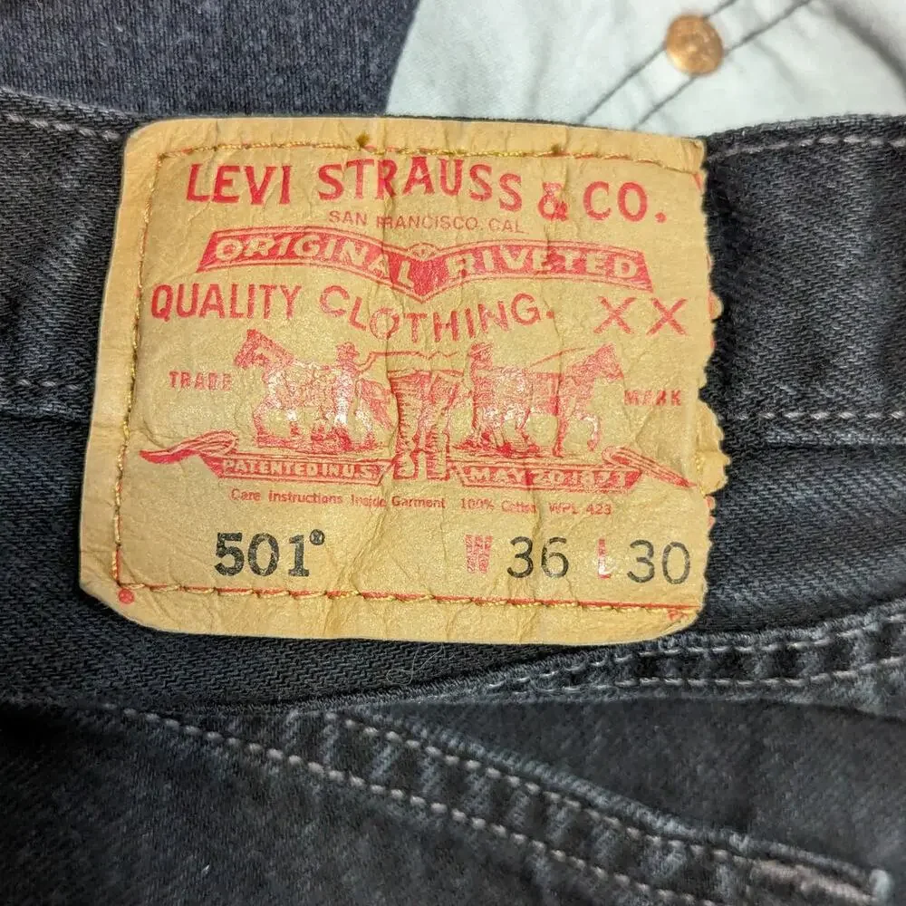 Vintage Levis 501 Jeans Y2K Mens 36 x 30 Black Charcoal Wash Guatemala VTG